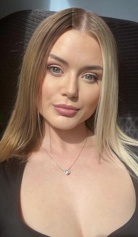 Foto desnuda filtrada de OnlyFans de Olivia Miller