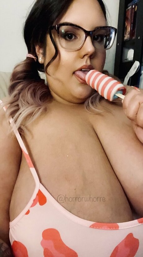 Foto desnuda filtrada de OnlyFans de Horrorwhorre