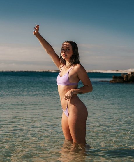 Foto desnuda filtrada de OnlyFans de Sarah Senecal