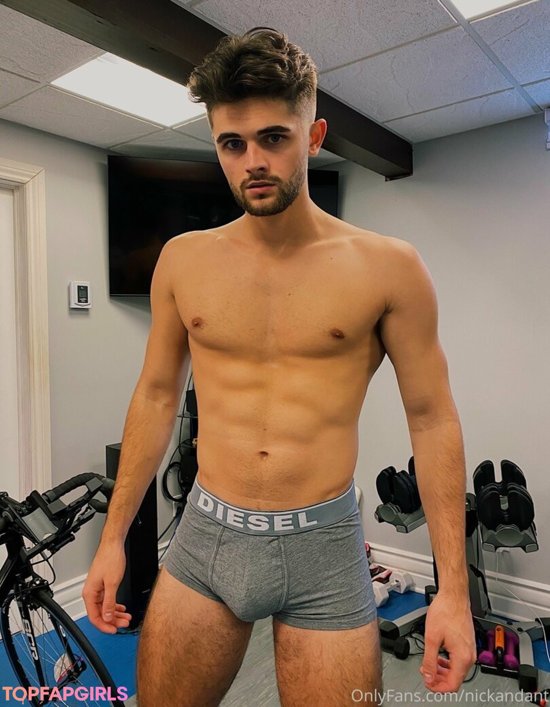 Foto desnuda filtrada de OnlyFans de Nickandant #17 Foto desnuda filtrada de OnlyFans de Nickandant #17