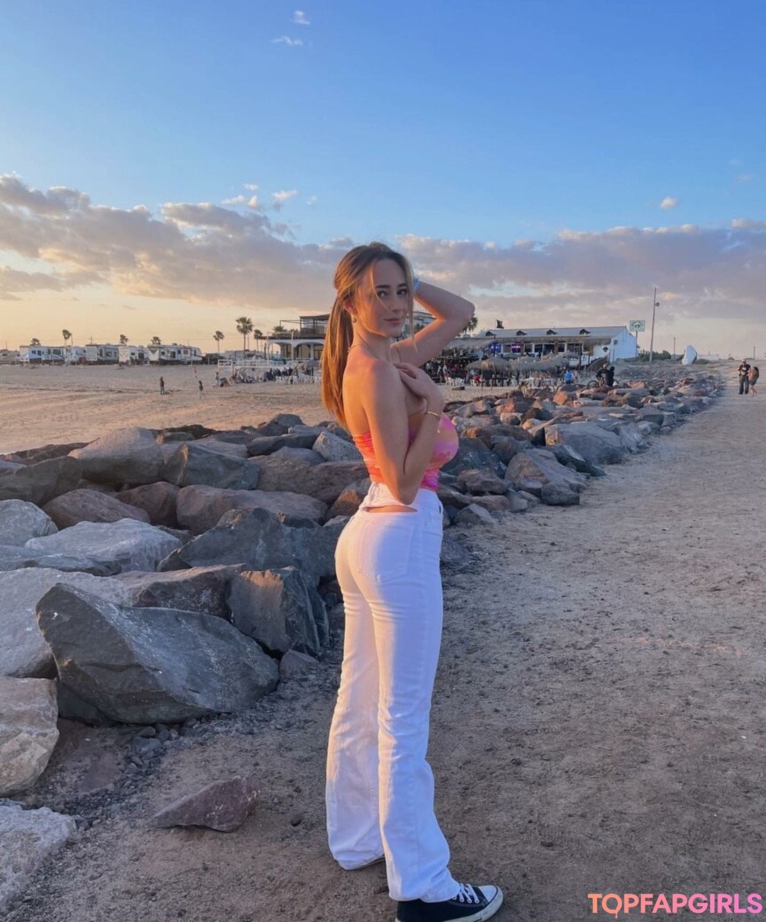 Foto desnuda filtrada de OnlyFans de Charlotte Bregman #16 Foto desnuda filtrada de OnlyFans de Charlotte Bregman #16