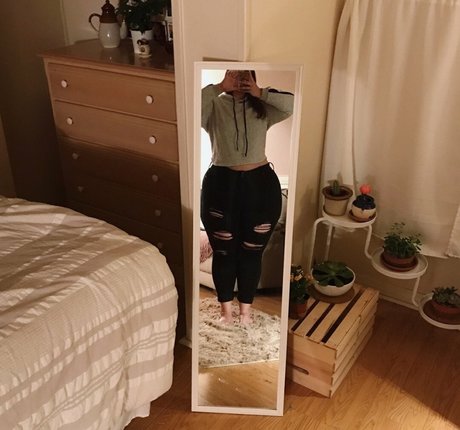 Foto desnuda filtrada de OnlyFans de Softestpear