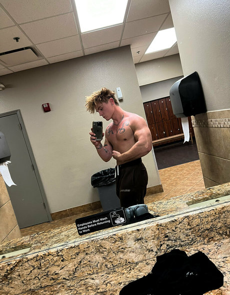 Itscodyandrew