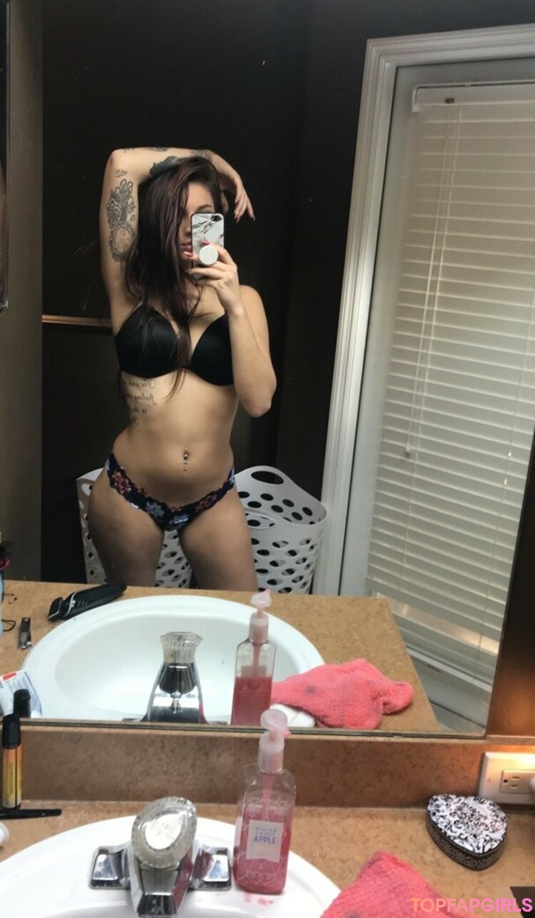 Foto desnuda filtrada de OnlyFans de Yourslutnatalie #444 Foto desnuda filtrada de OnlyFans de Yourslutnatalie #444