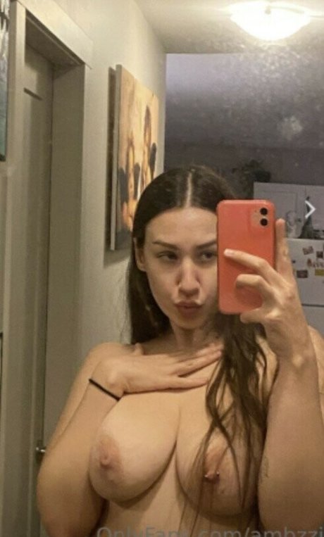 Foto desnuda filtrada de OnlyFans de Ambzzzie