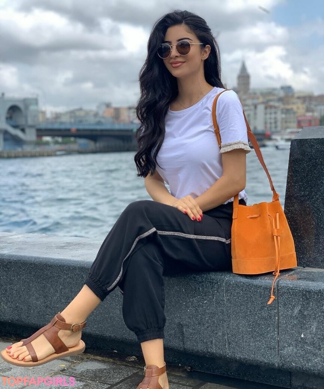 Foto desnuda filtrada de OnlyFans de Elwa Saleh #7 Foto desnuda filtrada de OnlyFans de Elwa Saleh #7