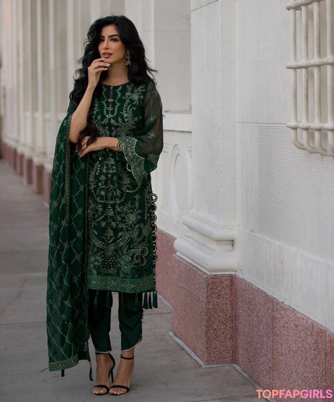 Foto desnuda filtrada de OnlyFans de Elwa Saleh #78 Foto desnuda filtrada de OnlyFans de Elwa Saleh #78