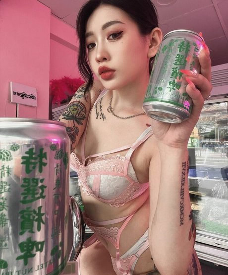 Foto desnuda filtrada de OnlyFans de Missmozzi