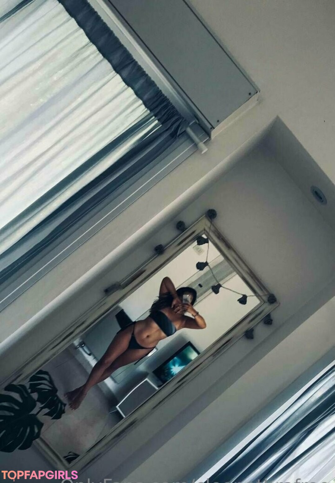 Foto desnuda filtrada de OnlyFans de Cleopathrafree #82 Foto desnuda filtrada de OnlyFans de Cleopathrafree #82