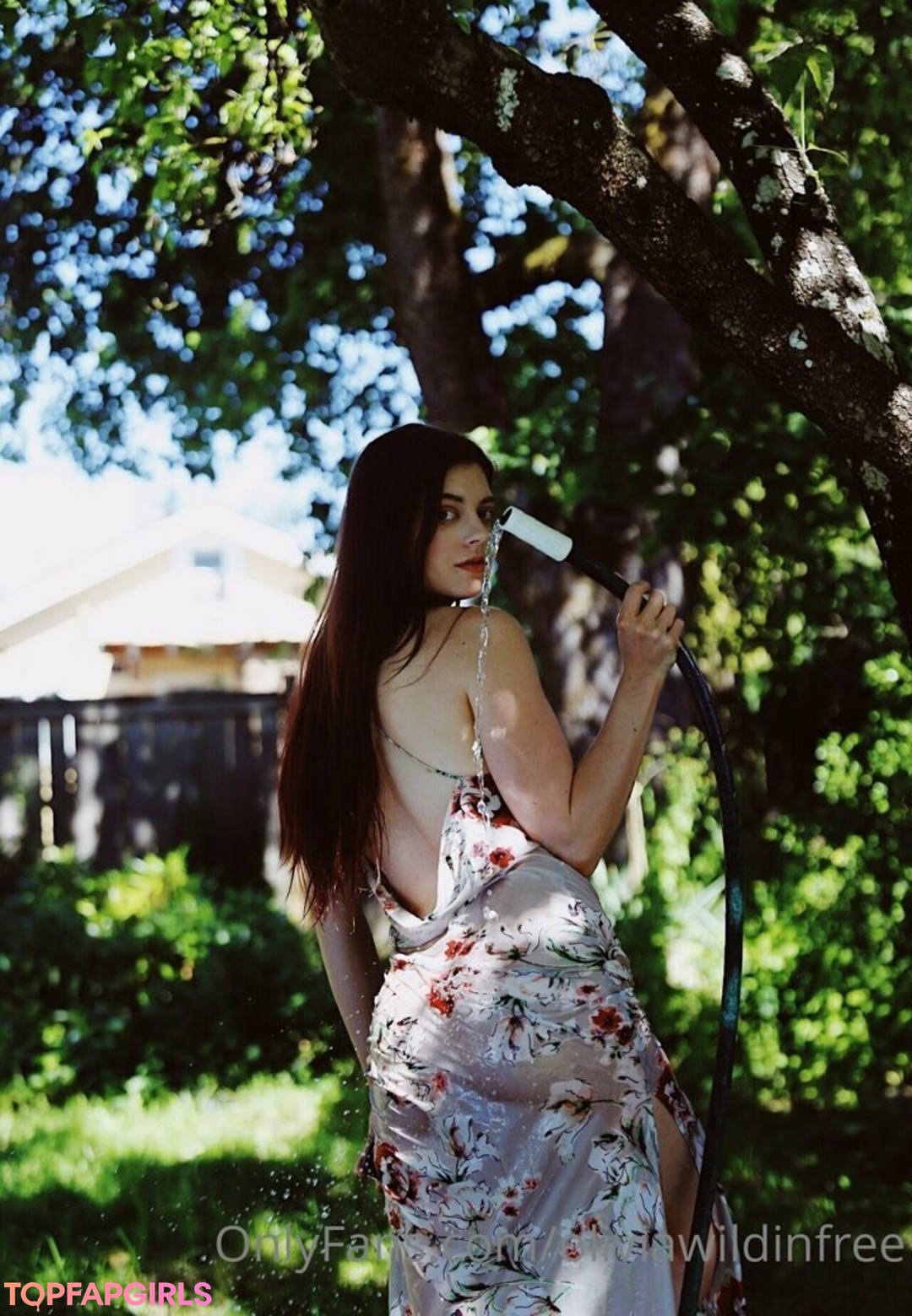 Foto desnuda filtrada de OnlyFans de Oliviawildinfree #58 Foto desnuda filtrada de OnlyFans de Oliviawildinfree #58