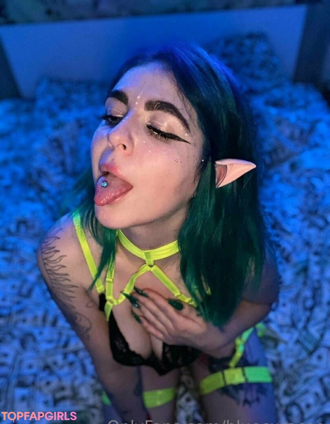 Foto desnuda filtrada de OnlyFans de Blueillusion #66 Foto desnuda filtrada de OnlyFans de Blueillusion #66