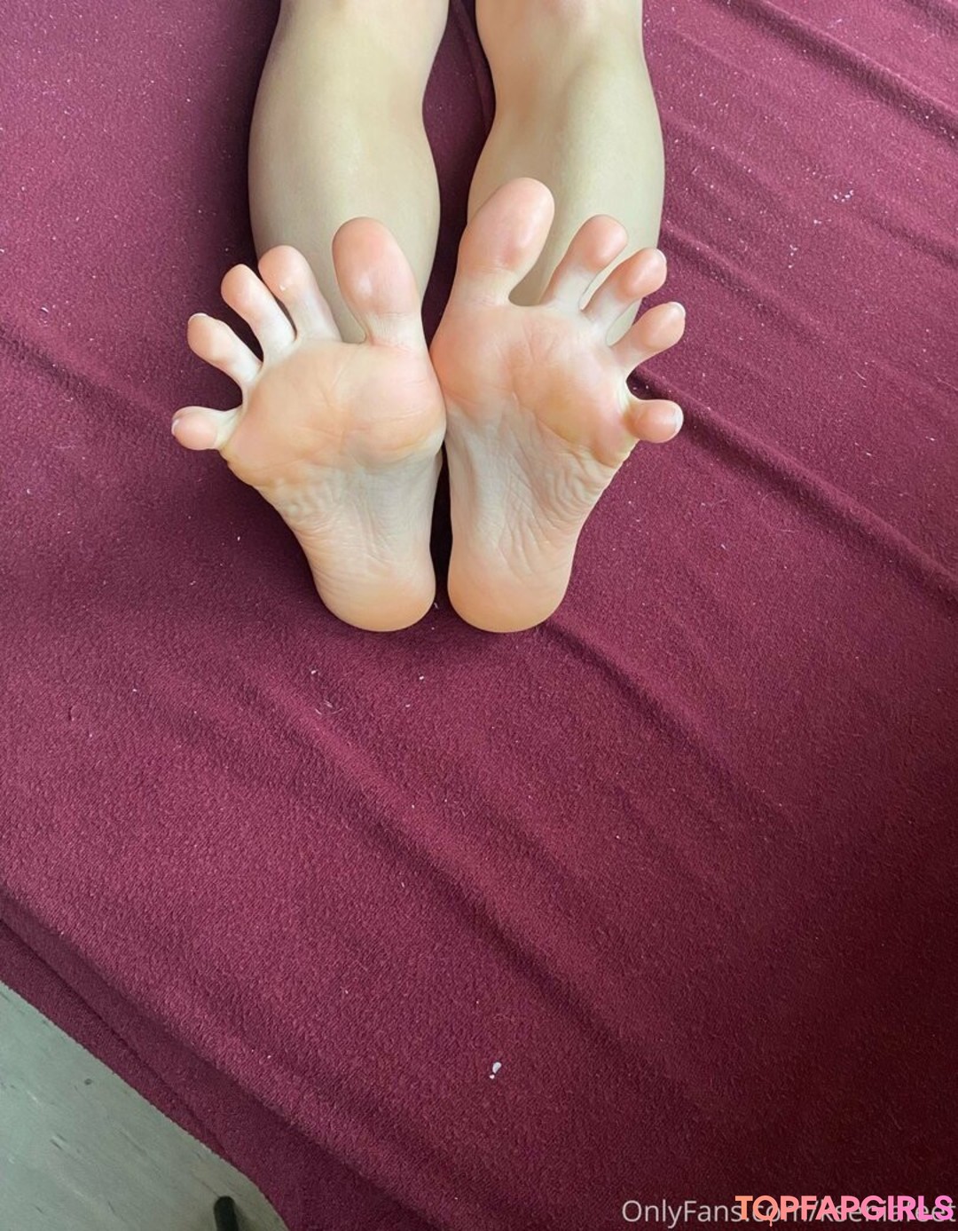 Foto desnuda filtrada de OnlyFans de Kflexiblefeet #396 Foto desnuda filtrada de OnlyFans de Kflexiblefeet #396