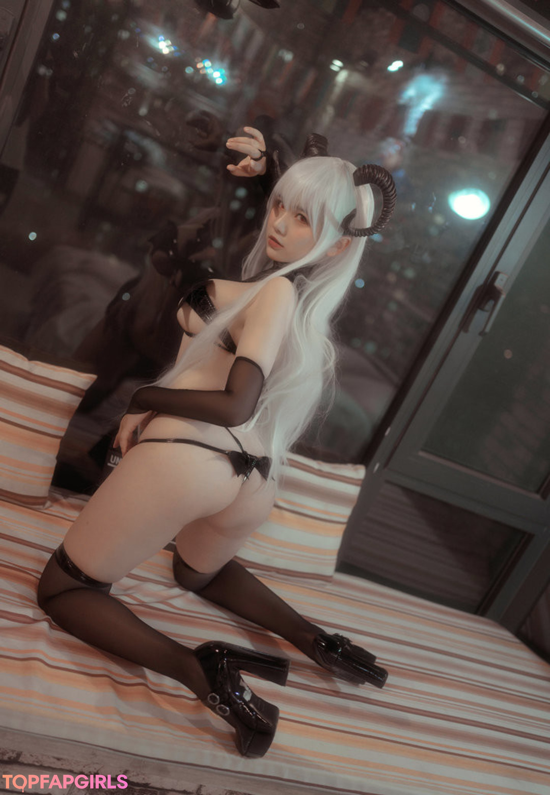 Foto desnuda filtrada de OnlyFans de Qiyuemiaozi #111 Foto desnuda filtrada de OnlyFans de Qiyuemiaozi #111