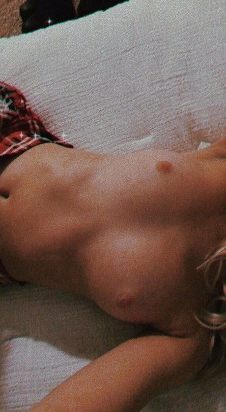 Foto desnuda filtrada de OnlyFans de Urchloemarie