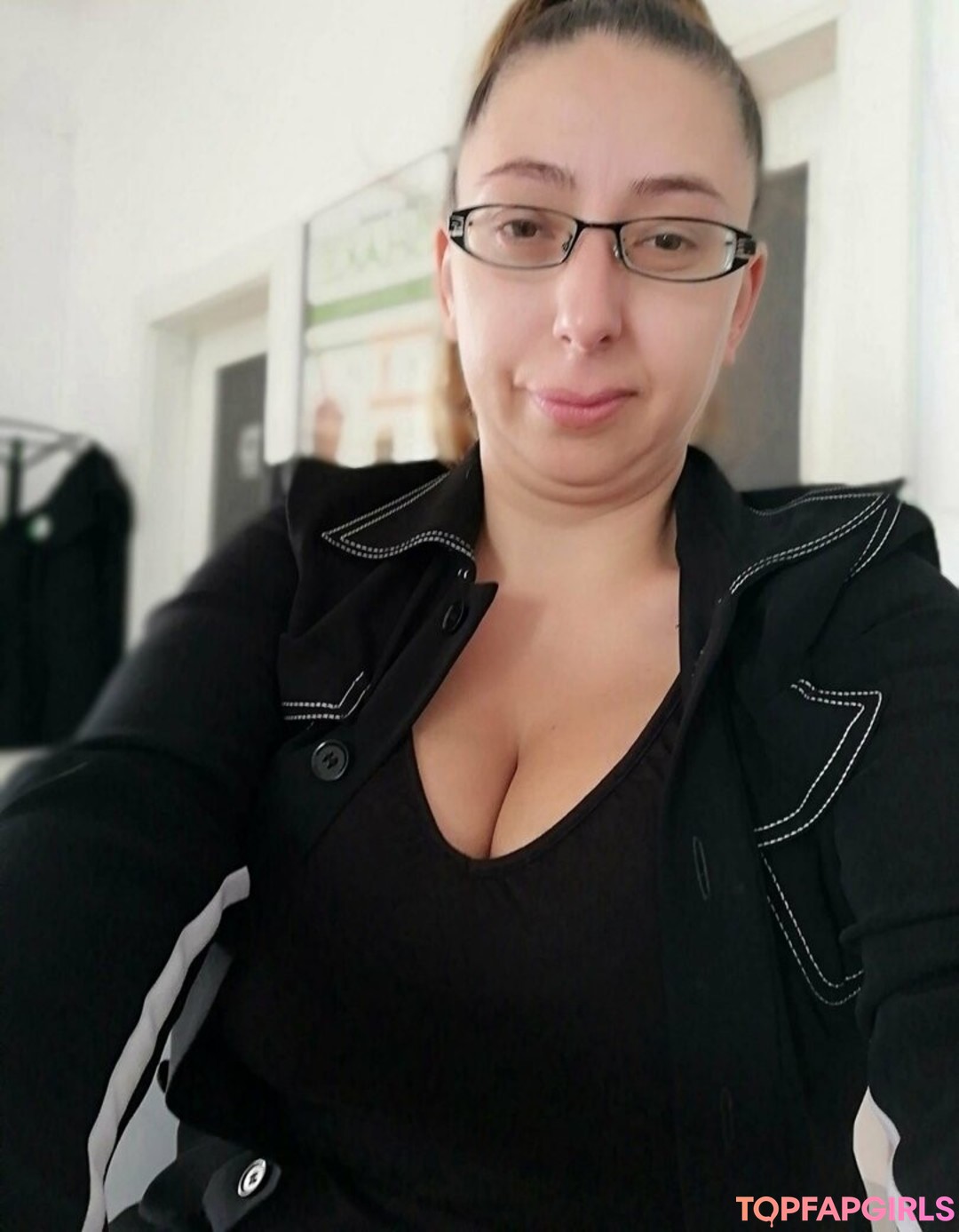 Foto desnuda filtrada de OnlyFans de Aurica Velcota #14 Foto desnuda filtrada de OnlyFans de Aurica Velcota #14