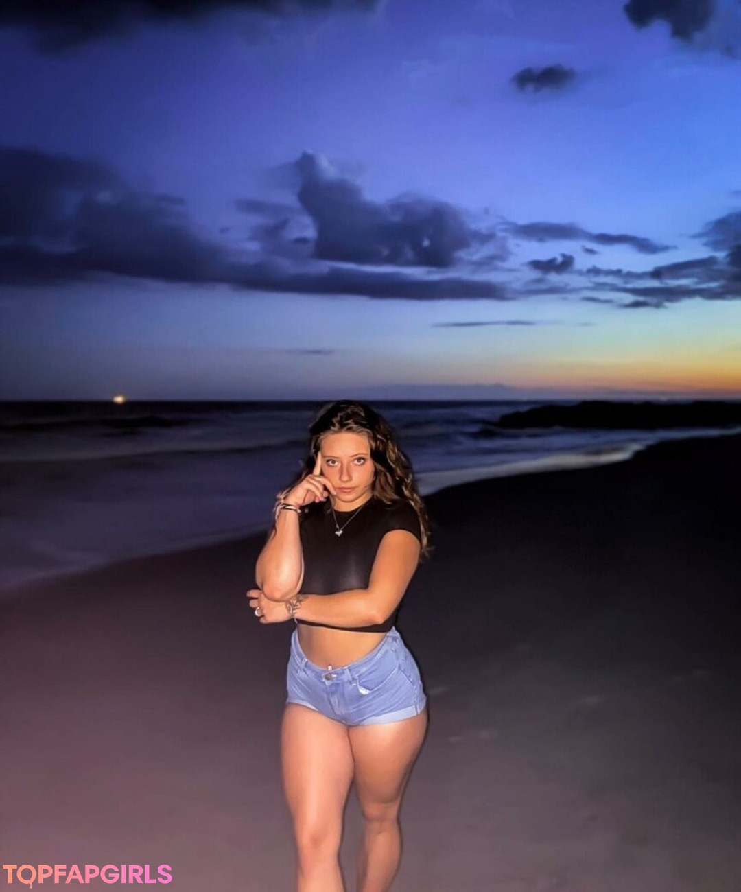 Foto desnuda filtrada de OnlyFans de Ali Cortese #164 Foto desnuda filtrada de OnlyFans de Ali Cortese #164