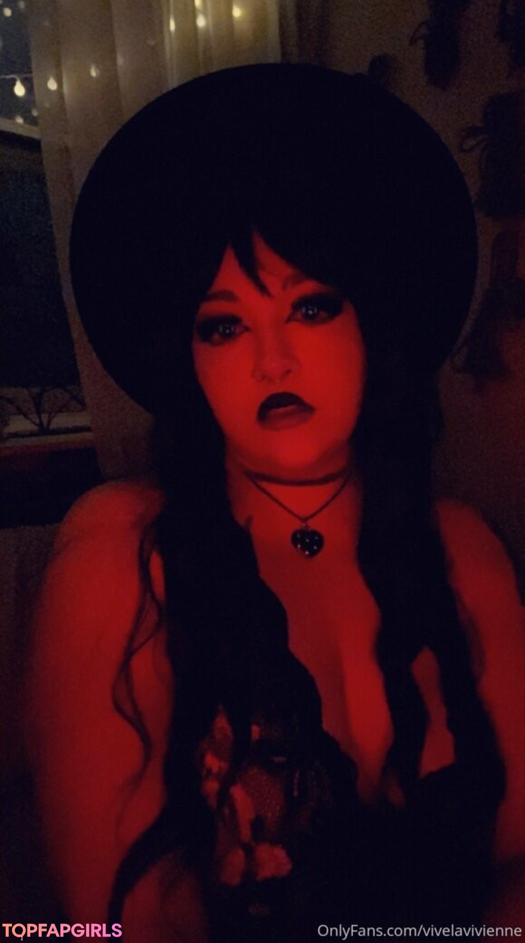 Foto desnuda filtrada de OnlyFans de Vivelavivienne #31 Foto desnuda filtrada de OnlyFans de Vivelavivienne #31
