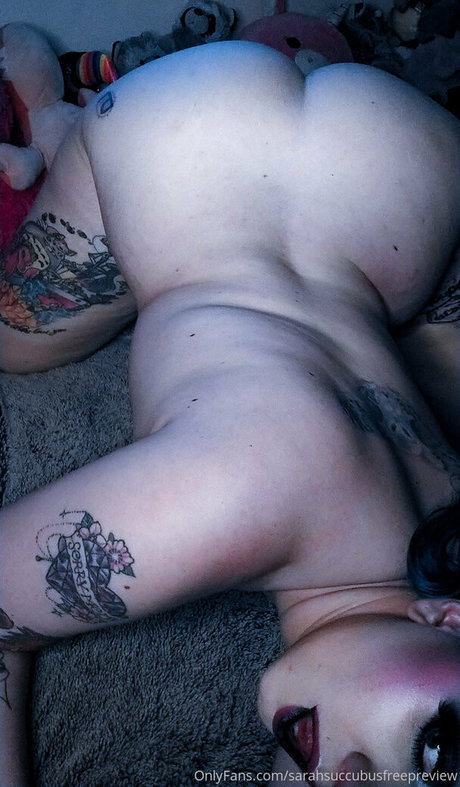 Foto desnuda filtrada de OnlyFans de Sarahsuccubusfreepreview