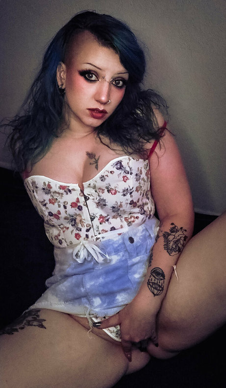 Foto desnuda filtrada de OnlyFans de Sarahsuccubusfreepreview