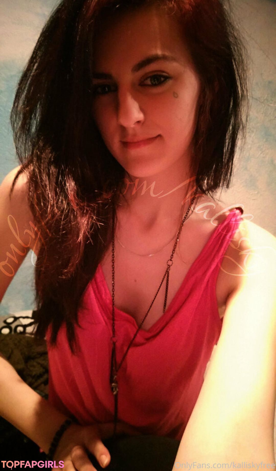 Foto desnuda filtrada de OnlyFans de Kalliskyfree #14 Foto desnuda filtrada de OnlyFans de Kalliskyfree #14