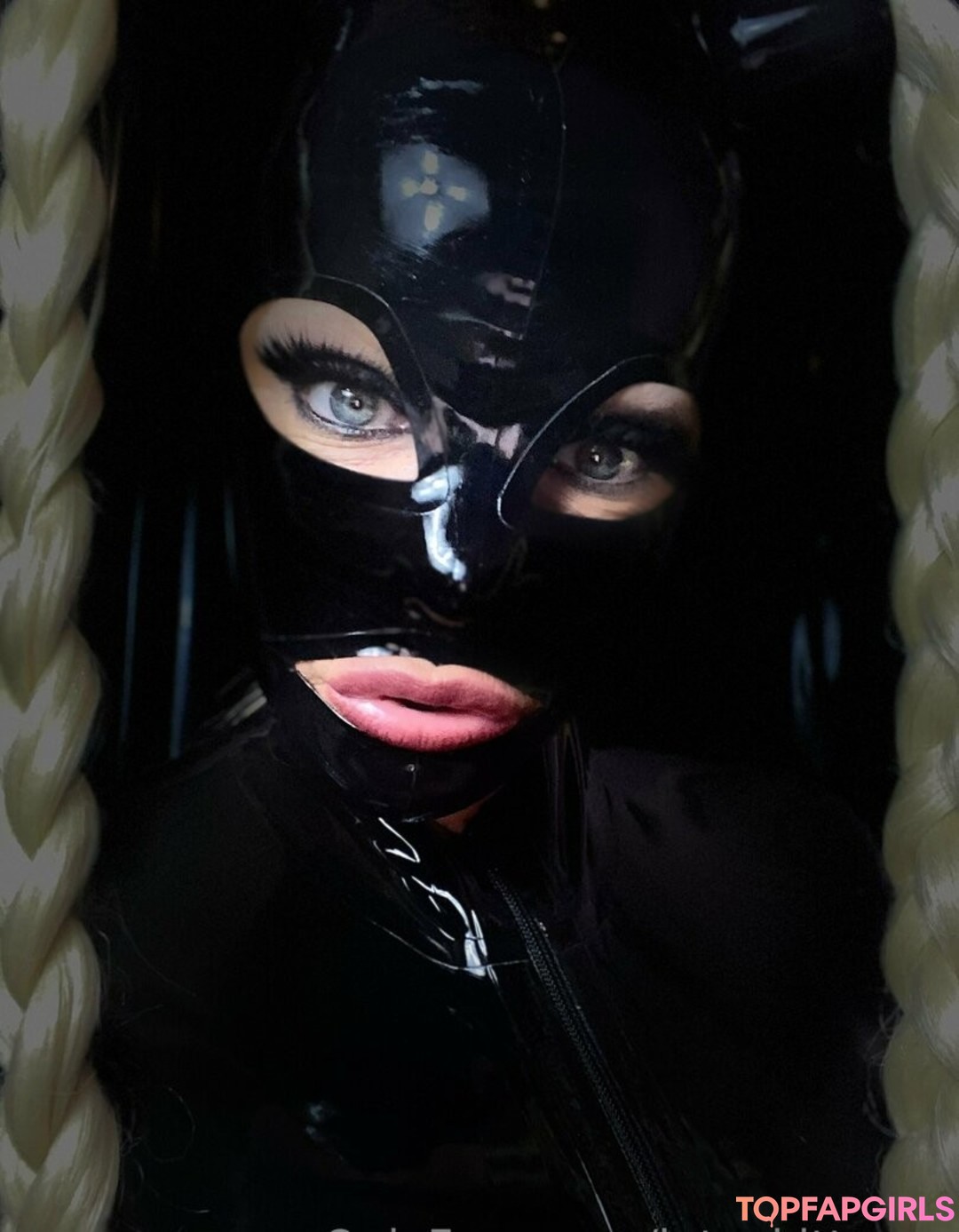 Foto desnuda filtrada de OnlyFans de Latexkittyxxx #115 Foto desnuda filtrada de OnlyFans de Latexkittyxxx #115