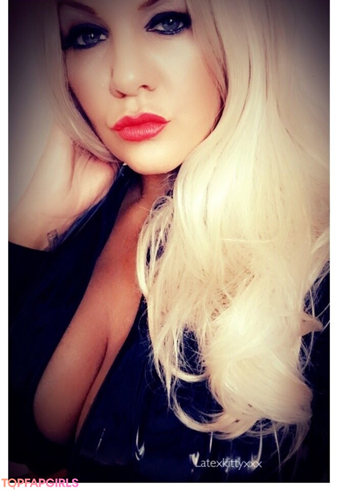 Foto desnuda filtrada de OnlyFans de Latexkittyxxx #56 Foto desnuda filtrada de OnlyFans de Latexkittyxxx #56