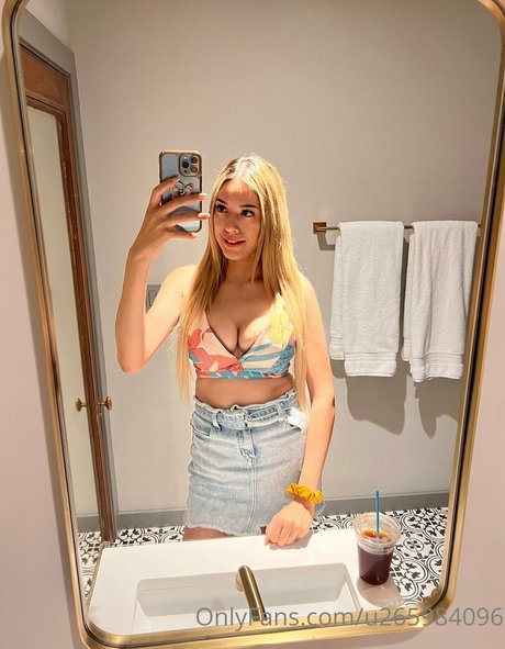 Foto desnuda filtrada de OnlyFans de Danagorgeus