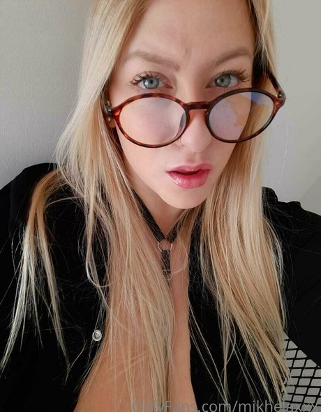 Mikhelaxxx