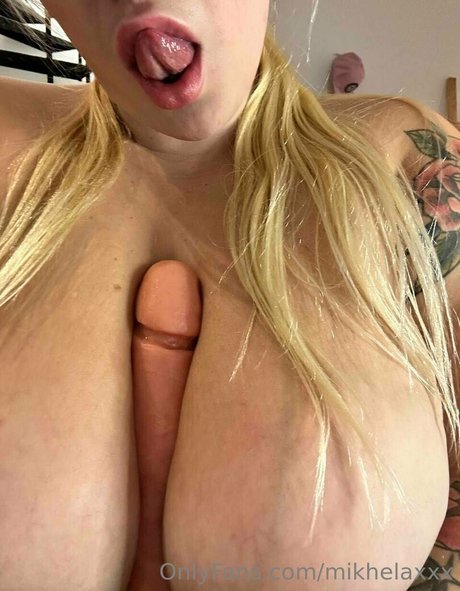 Foto desnuda filtrada de OnlyFans de Mikhelaxxx