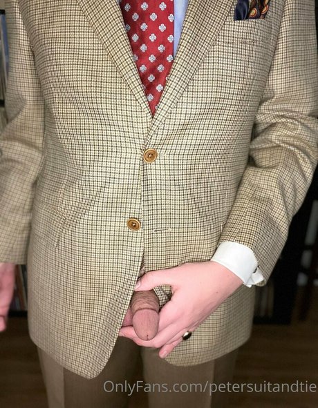 Petersuitandtie