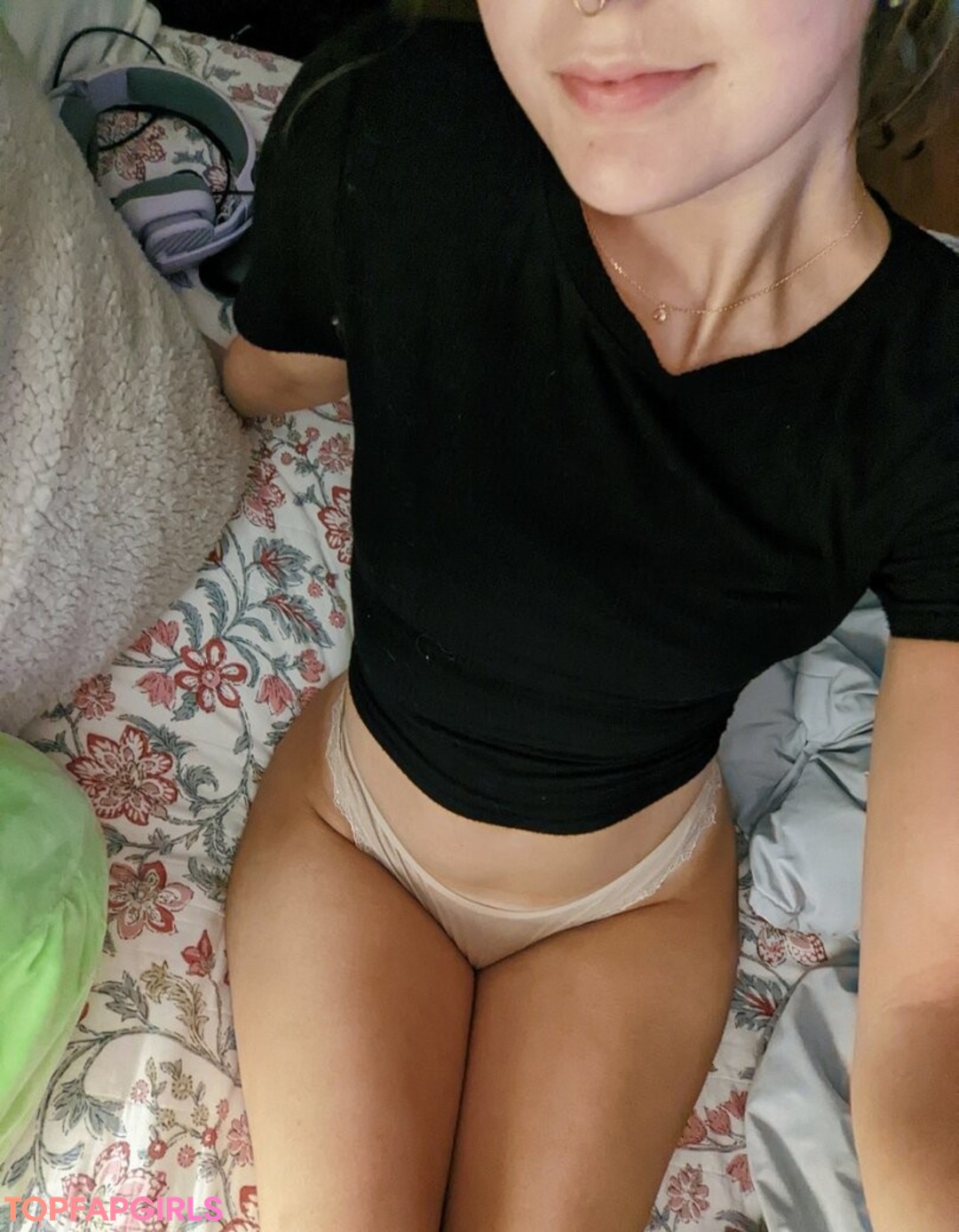 Foto desnuda filtrada de OnlyFans de Xxhhhhunny #10 Foto desnuda filtrada de OnlyFans de Xxhhhhunny #10