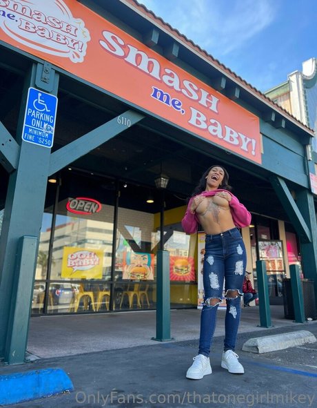 Foto desnuda filtrada de OnlyFans de Thatonegirlmikey