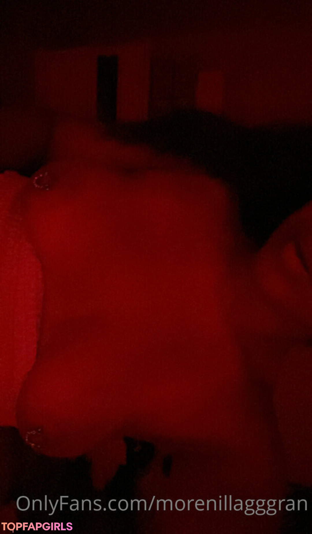 Foto desnuda filtrada de OnlyFans de Morenillagggran #4 Foto desnuda filtrada de OnlyFans de Morenillagggran #4