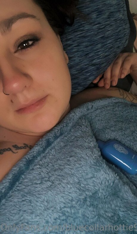 Bluecollarhottie98