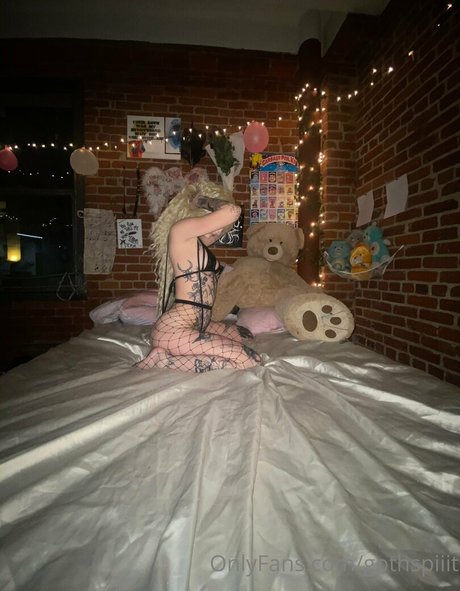 Foto desnuda filtrada de OnlyFans de Gothspiiit