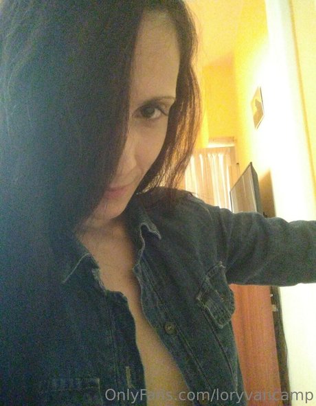Foto desnuda filtrada de OnlyFans de Loryvancamp