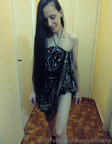 Foto desnuda filtrada de OnlyFans de Loryvancamp