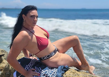 Ladyanacondahoa