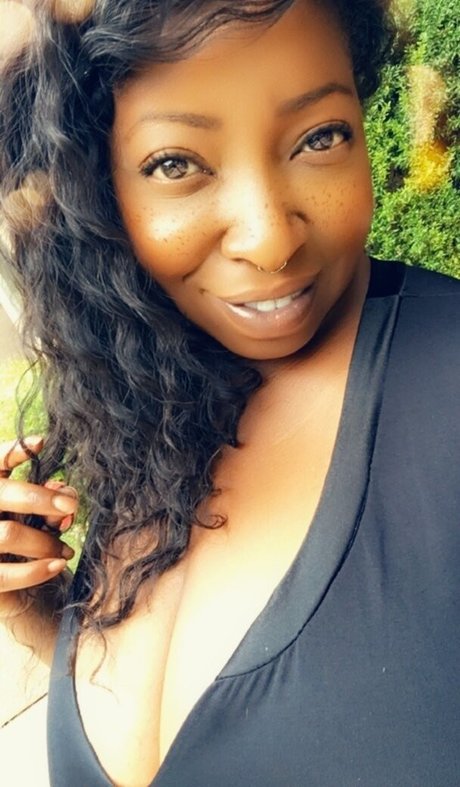 Foto desnuda filtrada de OnlyFans de Vanessablue