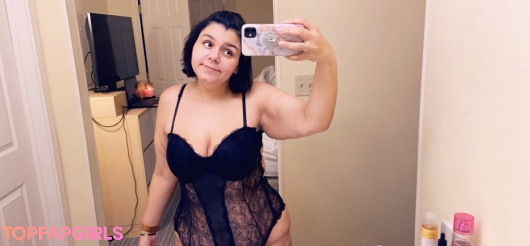 Foto desnuda filtrada de OnlyFans de Jennafoxxbbw #54 Foto desnuda filtrada de OnlyFans de Jennafoxxbbw #54