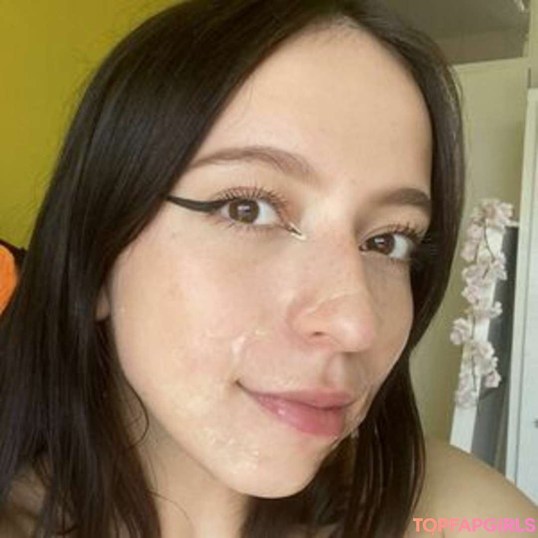 Foto desnuda filtrada de OnlyFans de Cyberlycrush #27 Foto desnuda filtrada de OnlyFans de Cyberlycrush #27