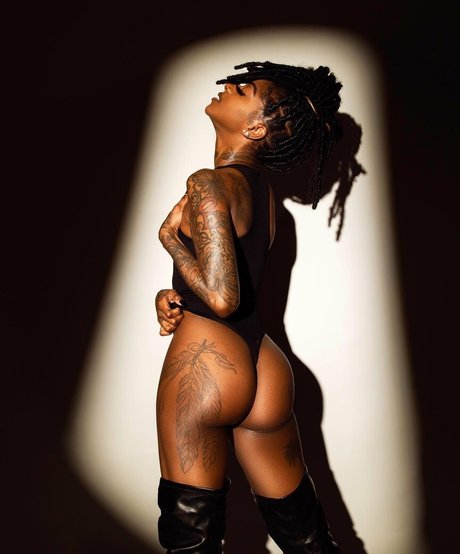 Zaria Linton