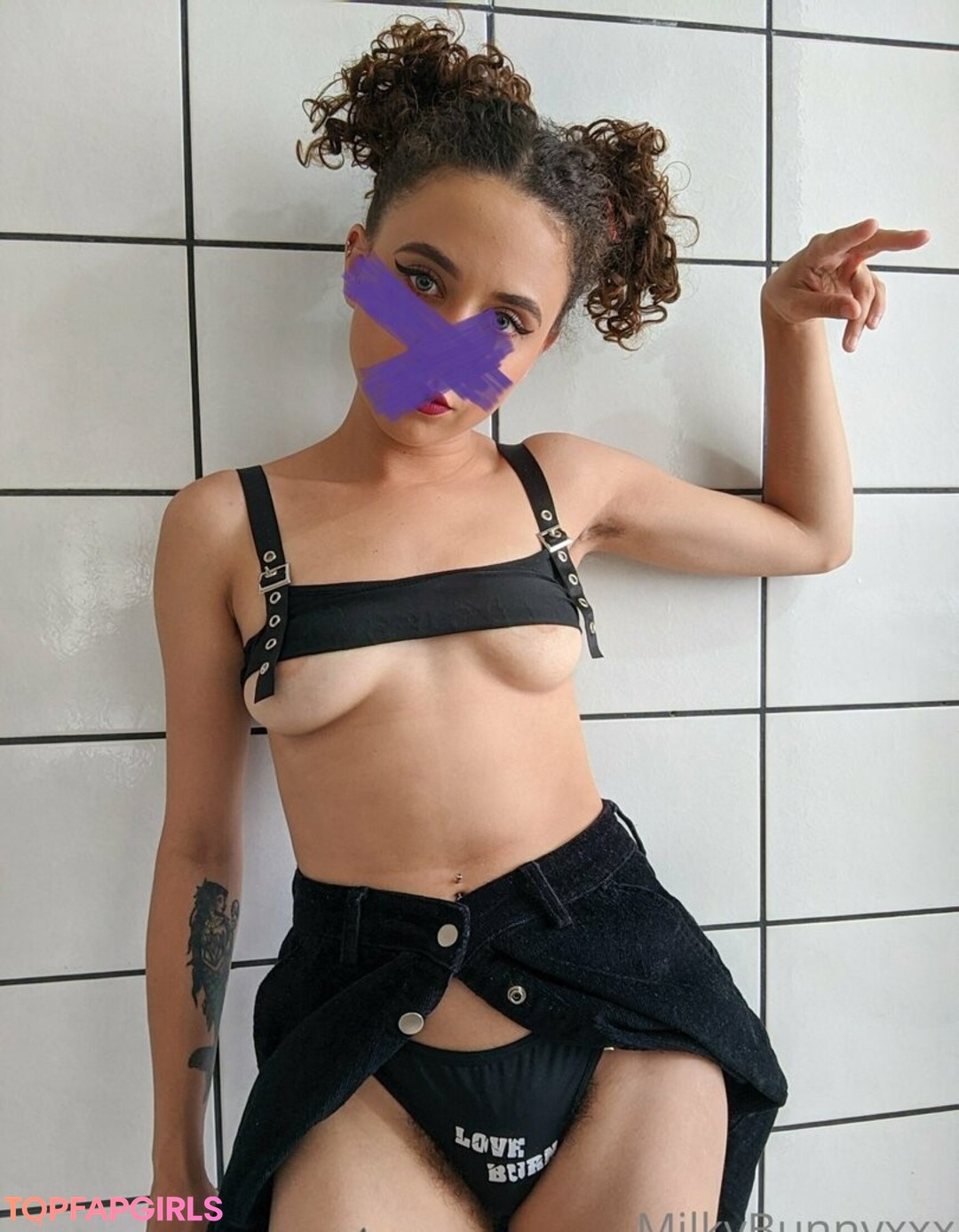 Foto desnuda filtrada de OnlyFans de Hairyangela #211 Foto desnuda filtrada de OnlyFans de Hairyangela #211
