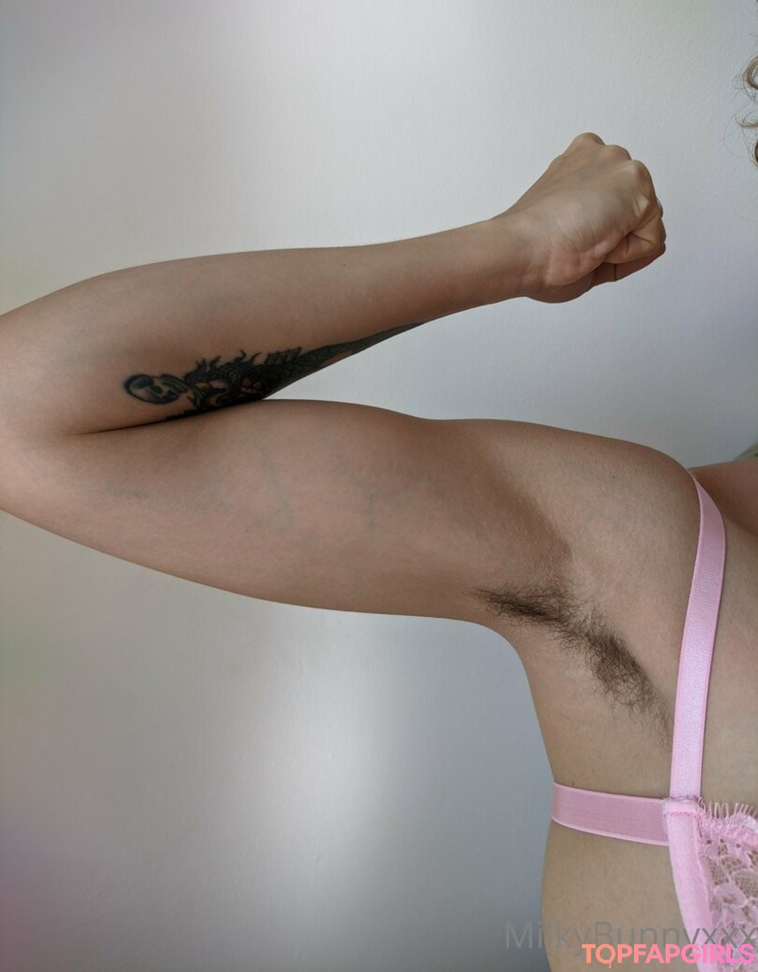 Foto desnuda filtrada de OnlyFans de Hairyangela #247 Foto desnuda filtrada de OnlyFans de Hairyangela #247