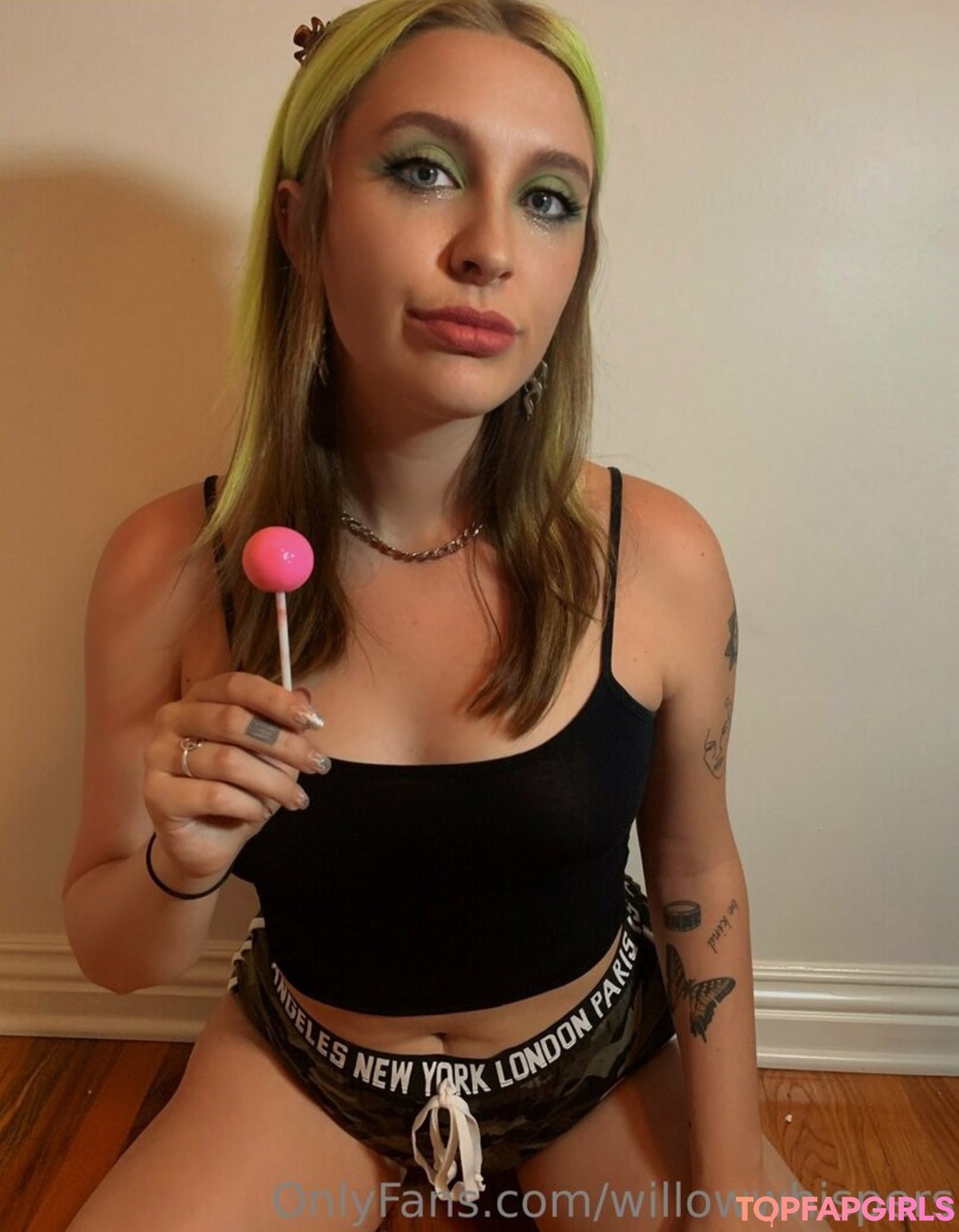 Foto desnuda filtrada de OnlyFans de Willowwhispers #113 Foto desnuda filtrada de OnlyFans de Willowwhispers #113