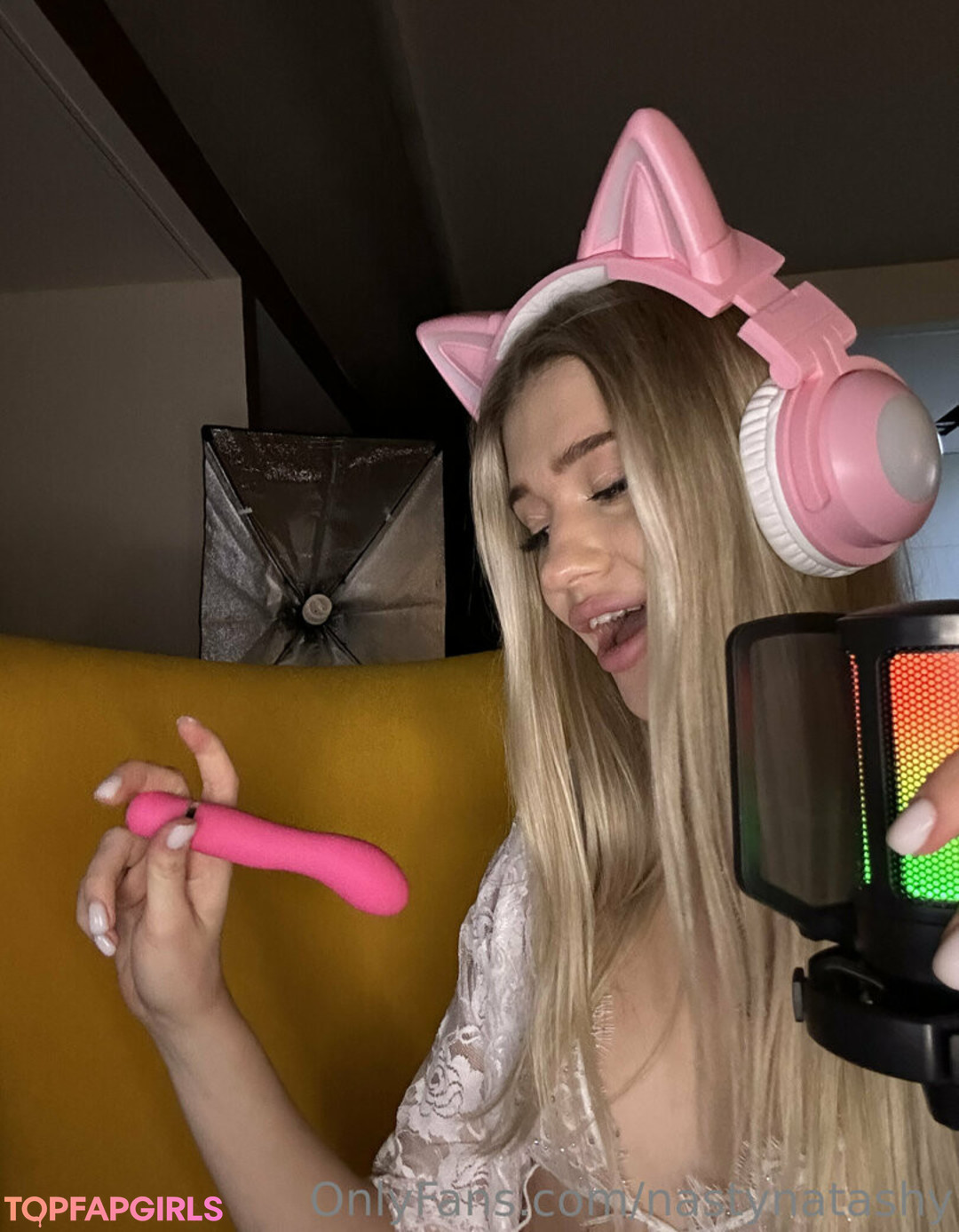 Foto desnuda filtrada de OnlyFans de Nastynatashy #77 Foto desnuda filtrada de OnlyFans de Nastynatashy #77