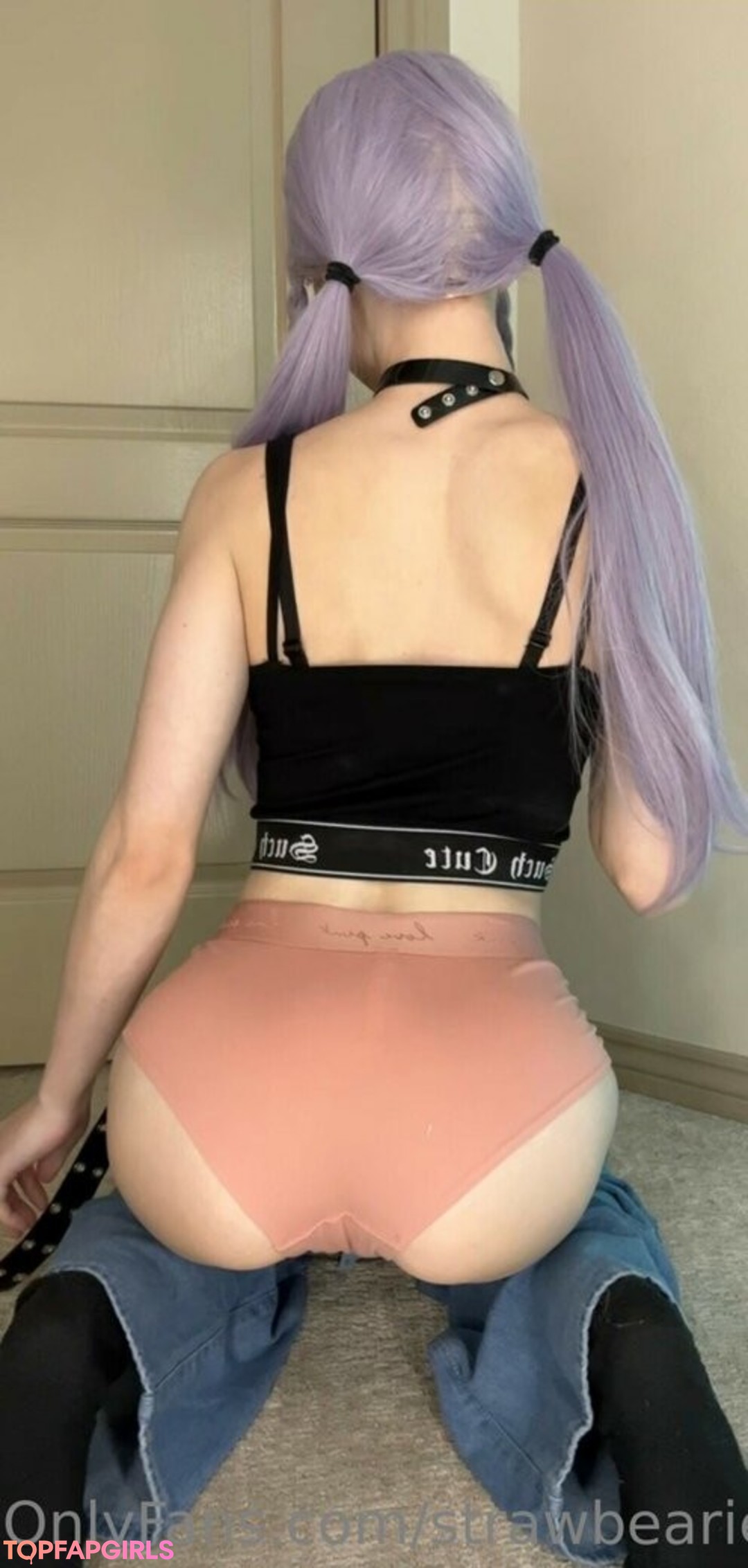 Foto desnuda filtrada de OnlyFans de Strawberrymillk #325 Foto desnuda filtrada de OnlyFans de Strawberrymillk #325