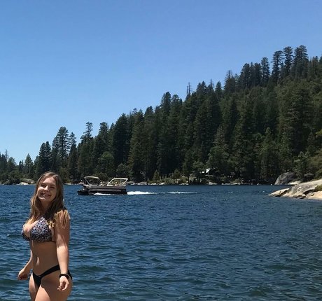 Foto desnuda filtrada de OnlyFans de Haley E