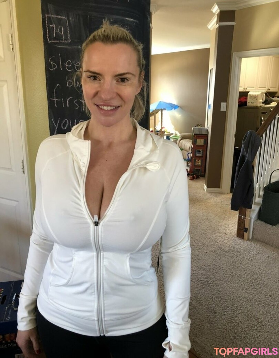 Foto desnuda filtrada de OnlyFans de Tori Hendricz #250 Foto desnuda filtrada de OnlyFans de Tori Hendricz #250