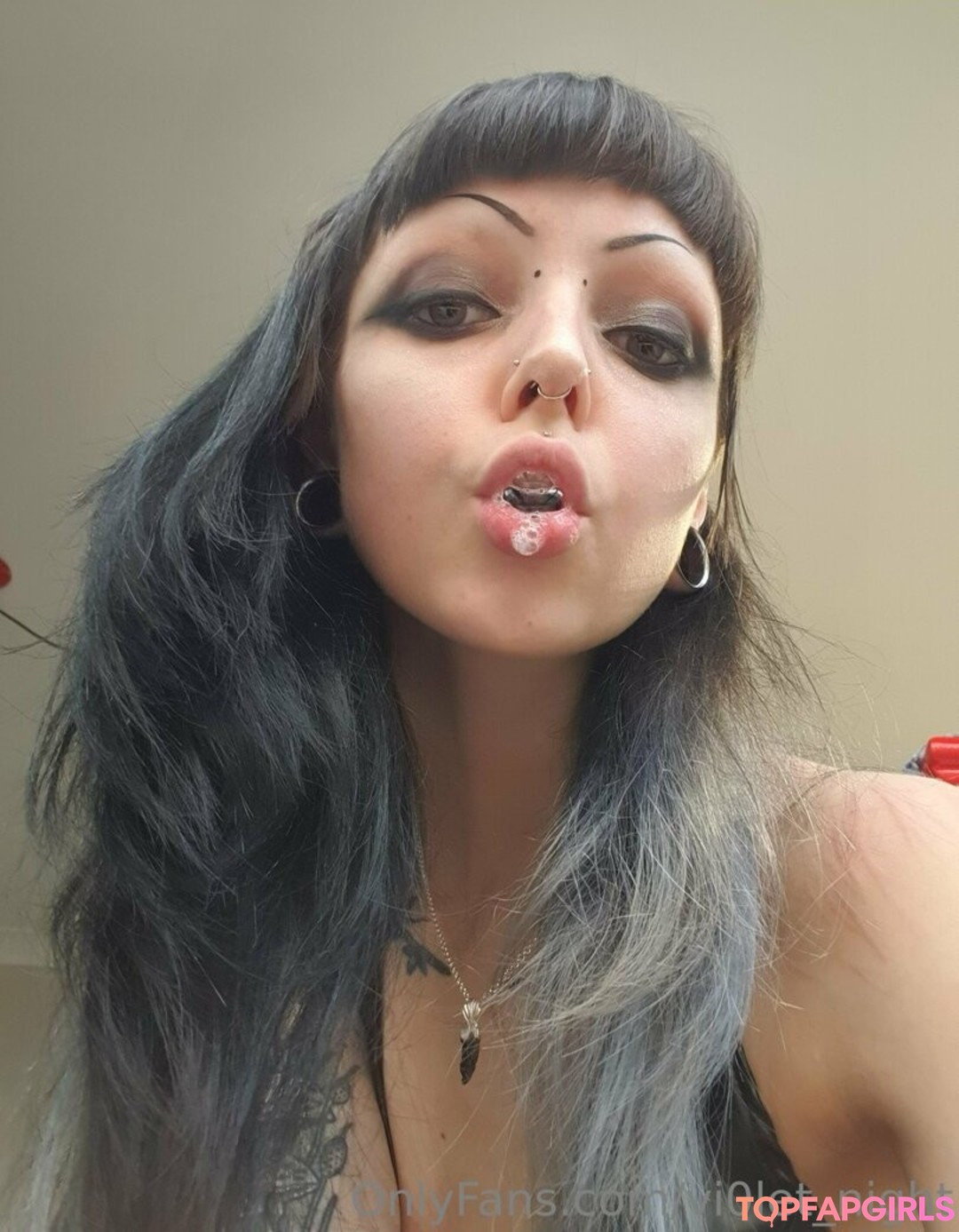 Foto desnuda filtrada de OnlyFans de Vi0letnight #244 Foto desnuda filtrada de OnlyFans de Vi0letnight #244